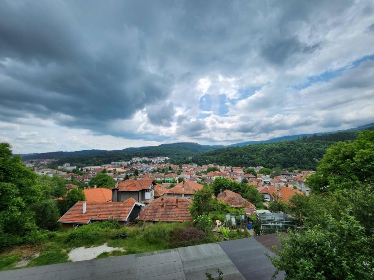 Апартамент Панорамна Гледка Tryavna Exterior photo